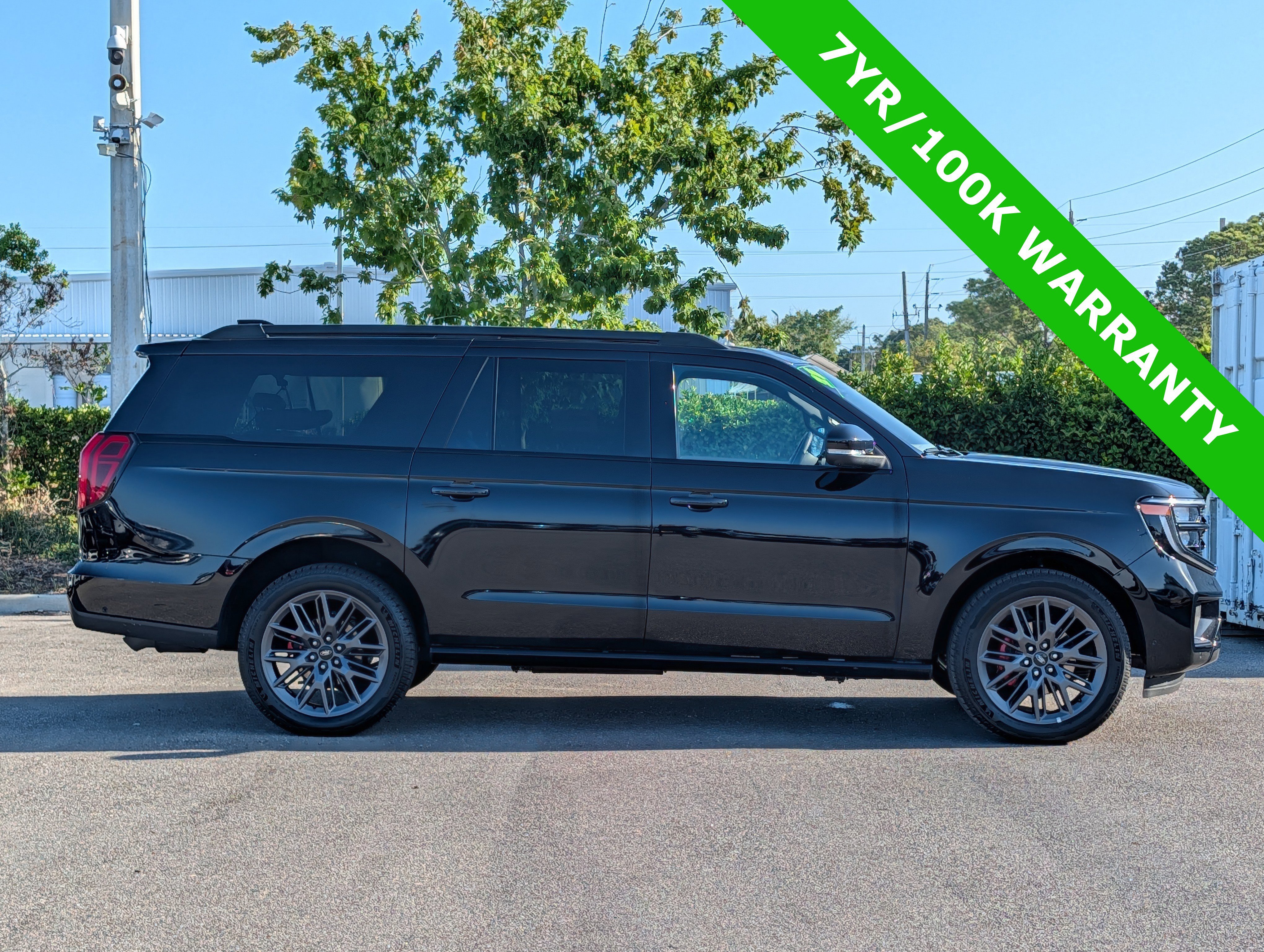Certified 2025 Ford Expedition Max Platinum w/ Stealth Performance Package AWD/4WD video 3