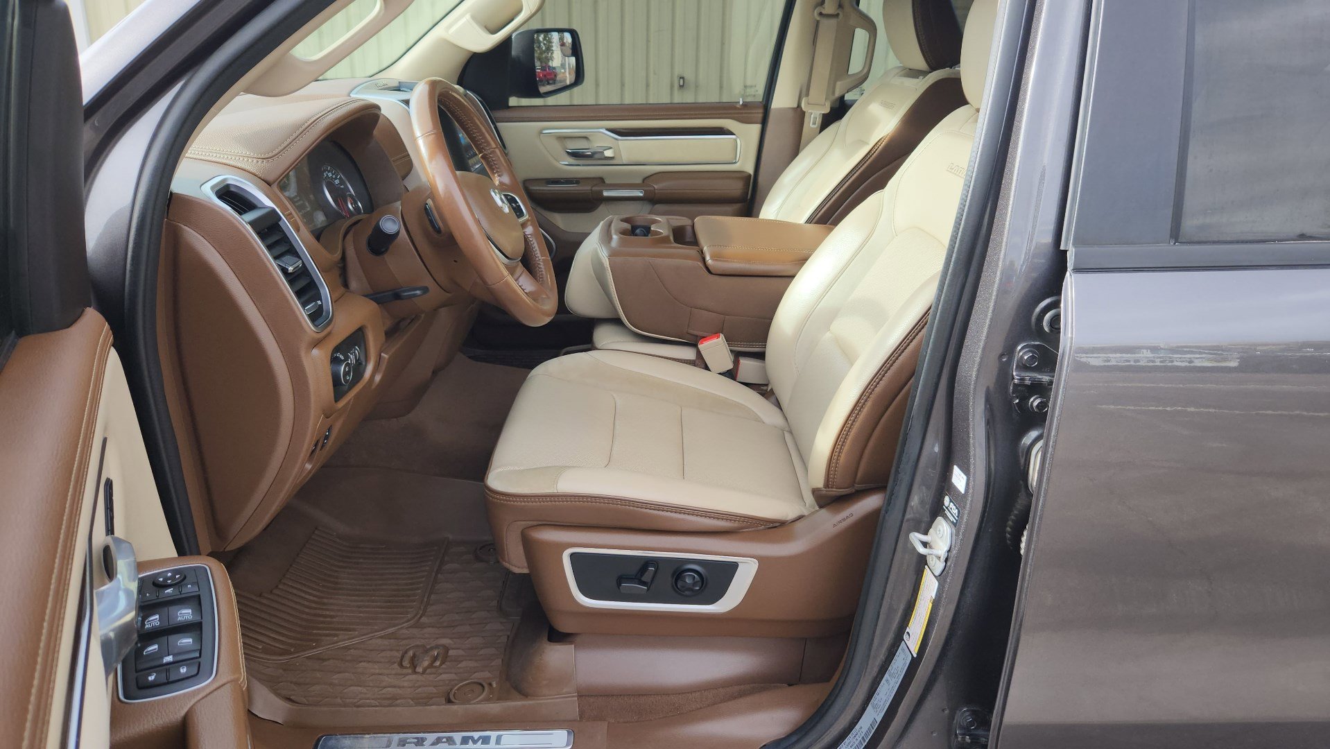 Used 2021 RAM 1500 Laramie image 27