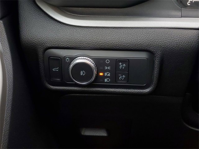 Certified 2022 Ford Explorer XLT w/ Equipment Group 202A image 16