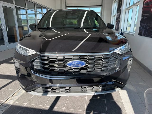 Certified 2024 Ford Escape ST-Line w/ Tech Pack #1 AWD/4WD image 2
