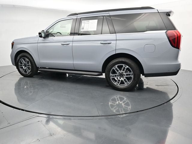 Certified 2025 Ford Expedition Active AWD/4WD image 6