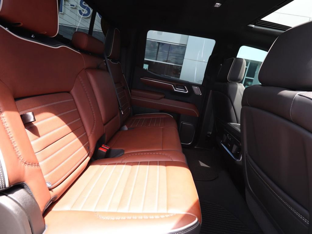 Used 2025 GMC Sierra 1500 Denali Ultimate AWD/4WD image 24