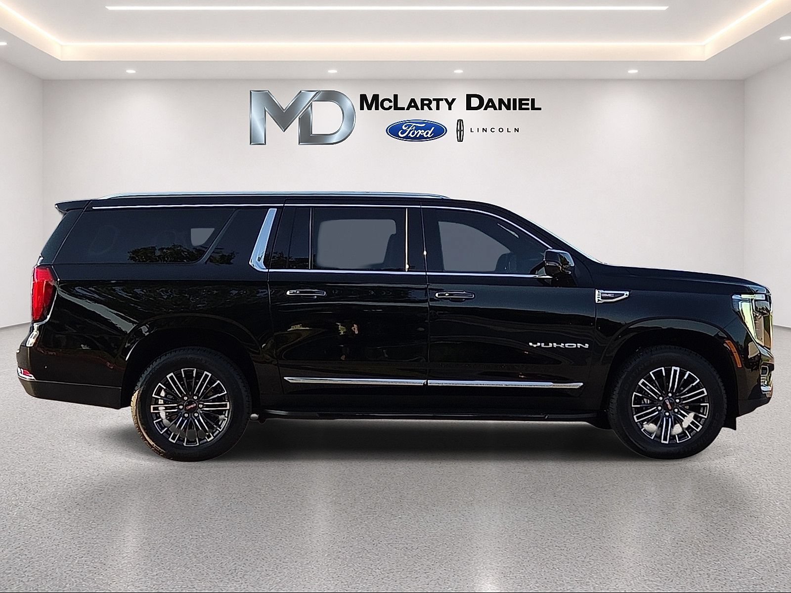 Used 2026 GMC Yukon XL Elevation AWD/4WD image 6