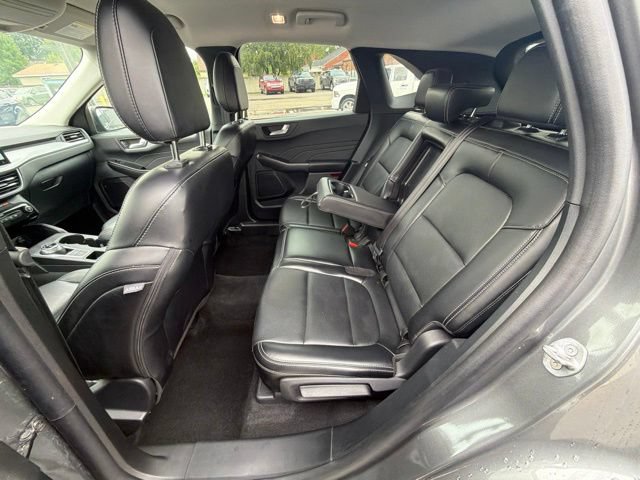 Certified 2025 Ford Escape Platinum AWD/4WD image 16