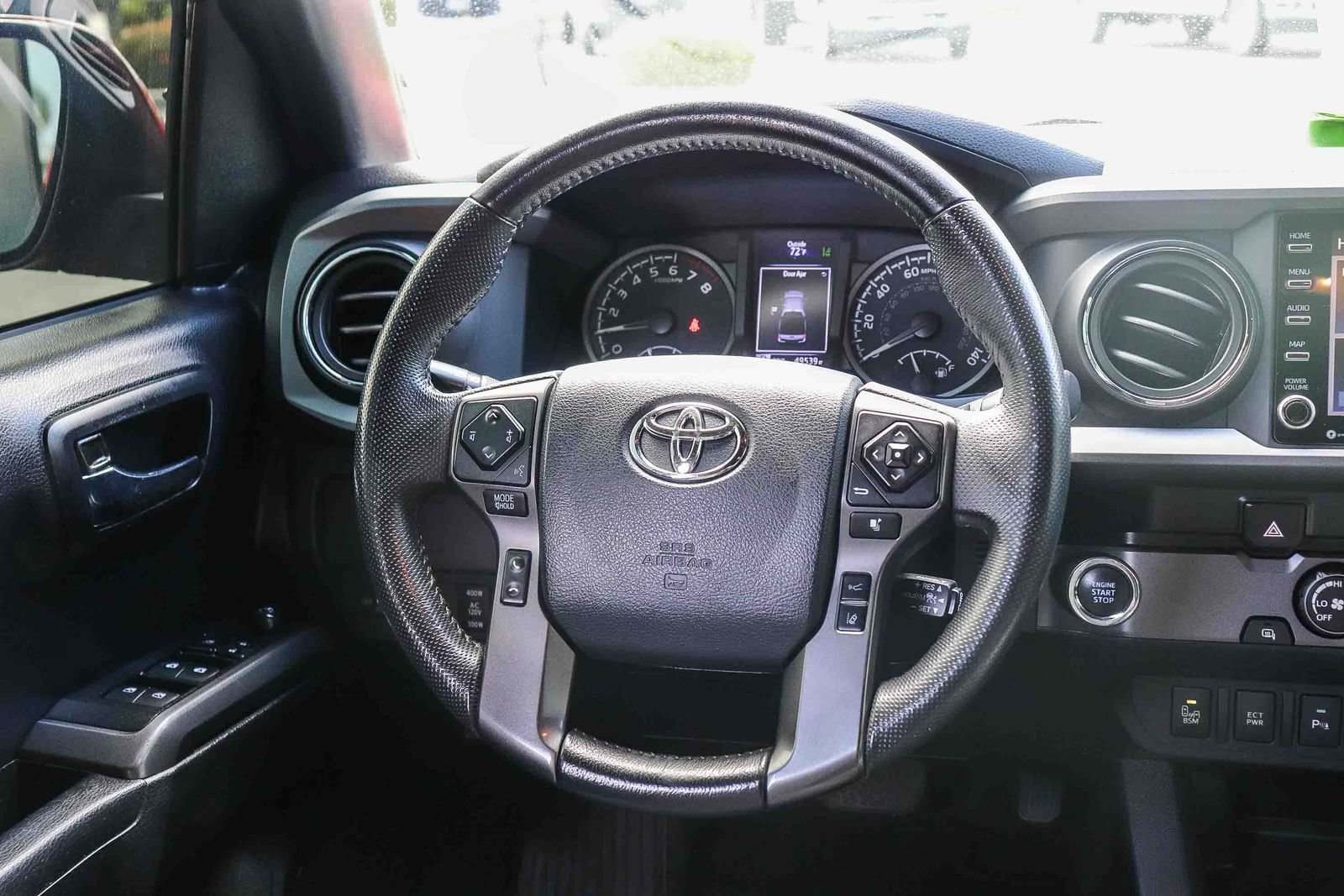 Used 2020 Toyota Tacoma TRD Sport w/ Technology Package RWD image 15