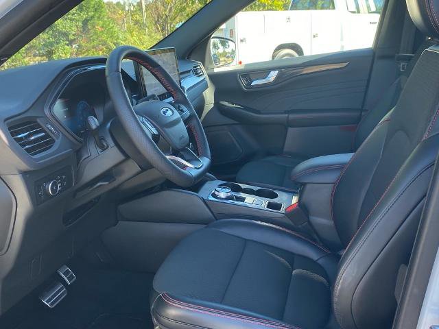 Certified 2023 Ford Escape ST-Line Select w/ Tech Pack #2 image 15