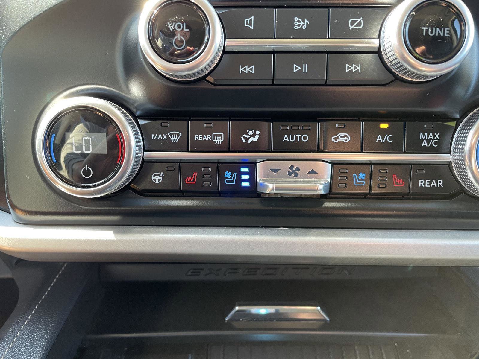 Certified 2024 Ford Expedition Max XLT AWD/4WD image 30