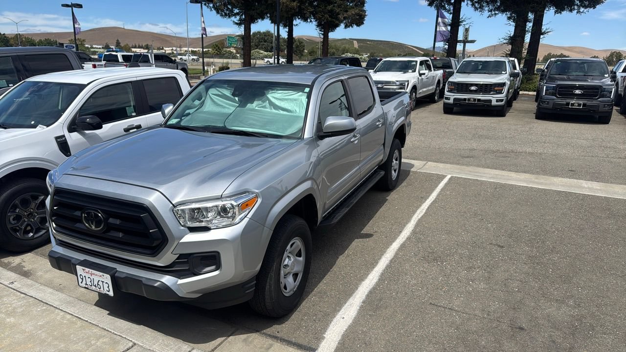 Used 2023 Toyota Tacoma SR w/ SR Convenience Package RWD image 1