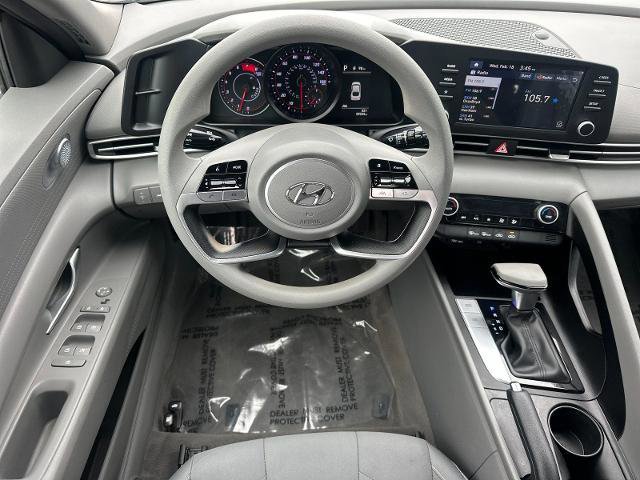 Used 2023 Hyundai Elantra SEL image 13