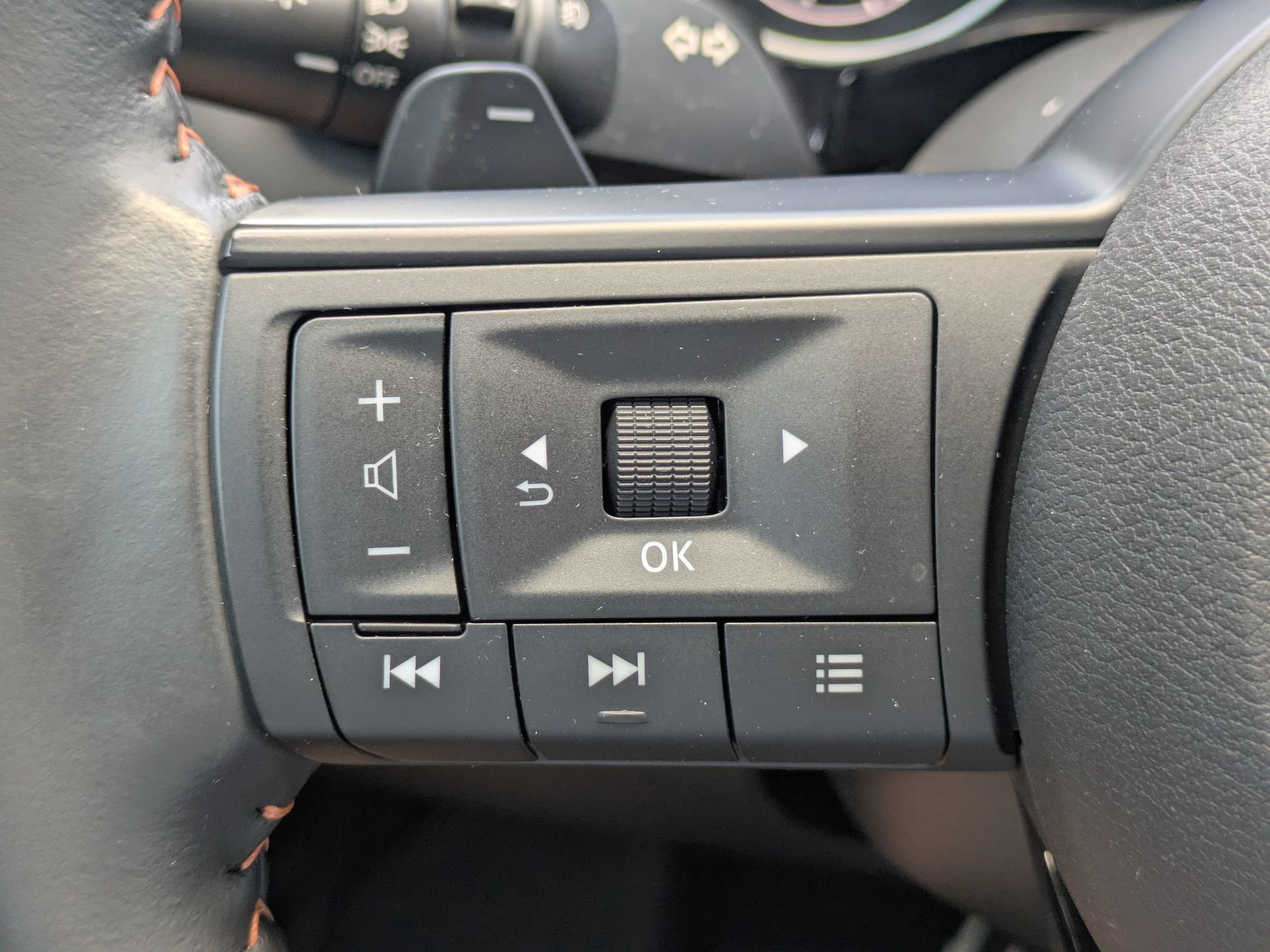 Used 2025 Nissan Pathfinder Rock Creek AWD/4WD image 15