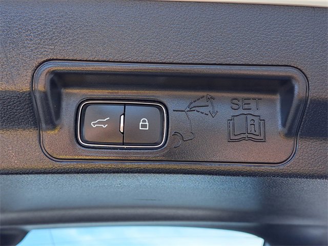 Certified 2022 Ford Explorer XLT w/ Class IV Trailer Tow Package image 30