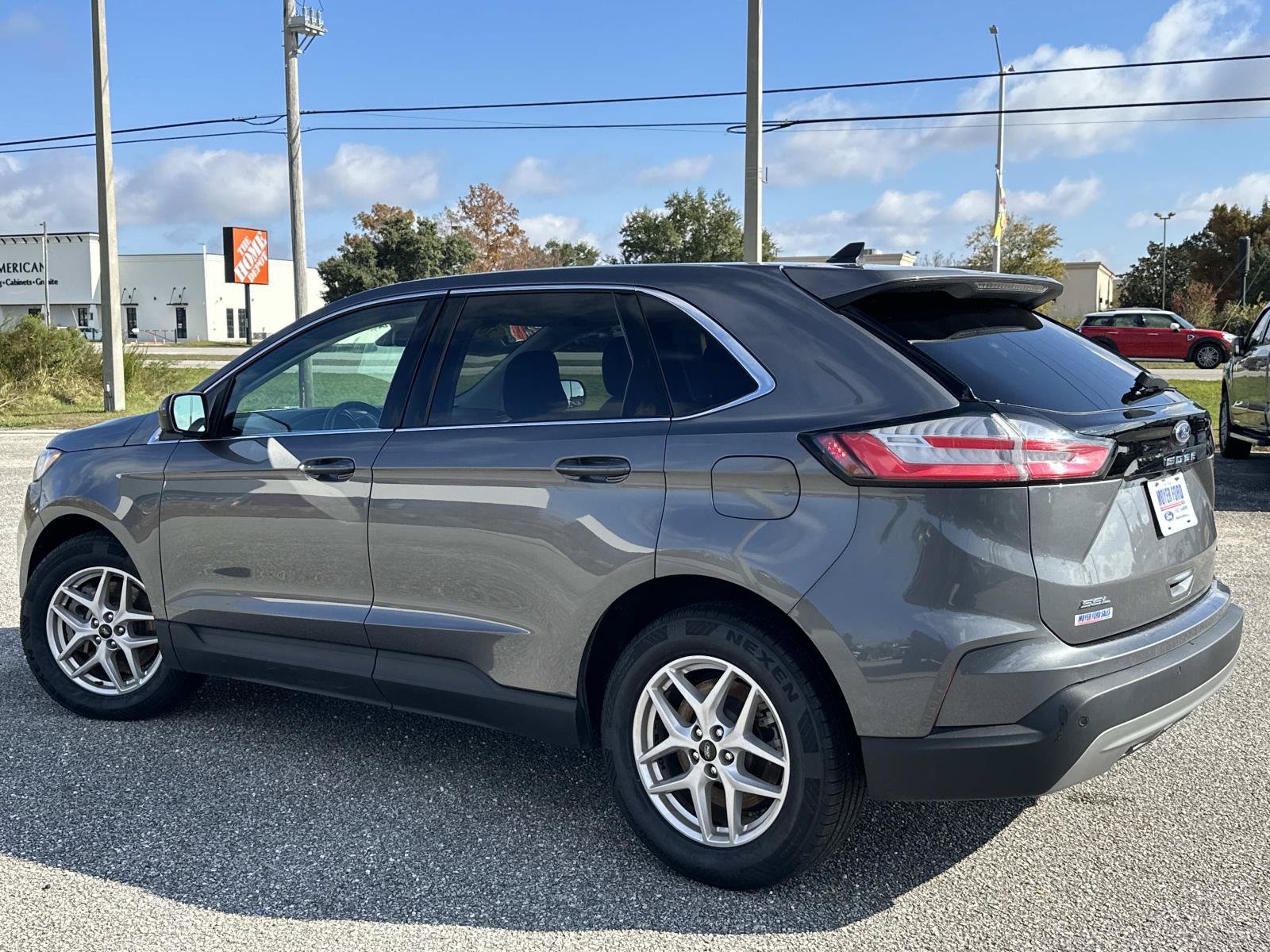Certified 2024 Ford Edge SEL AWD/4WD image 7