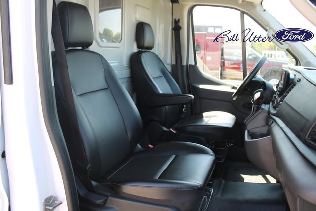 Certified 2025 Ford Transit 250 148 Medium Roof RWD image 11