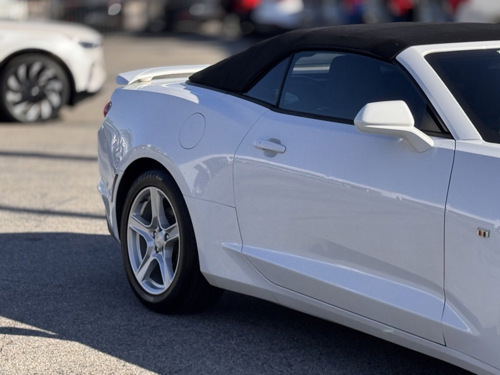 Used 2020 Chevrolet Camaro LT image 5