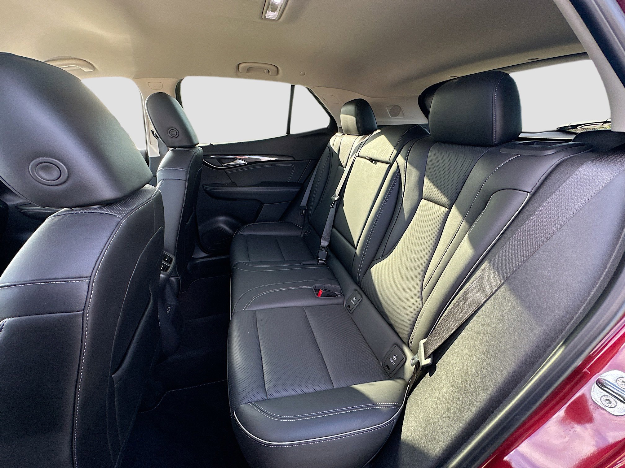 Used 2022 Buick Envision Essence w/ Safety Package image 22