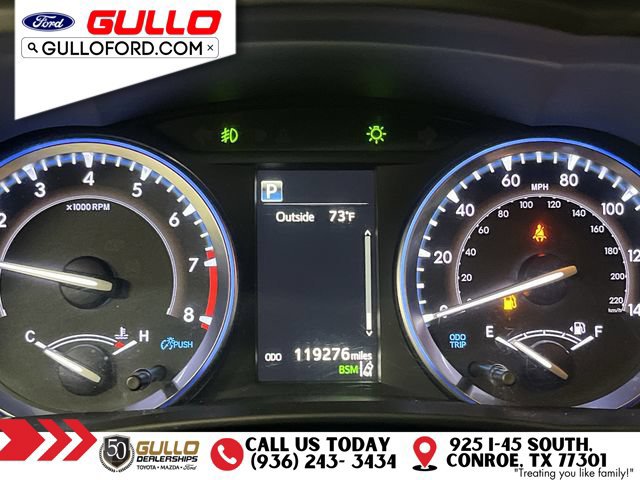 Used 2019 Toyota Highlander SE w/ Nightshade Edition FWD image 25