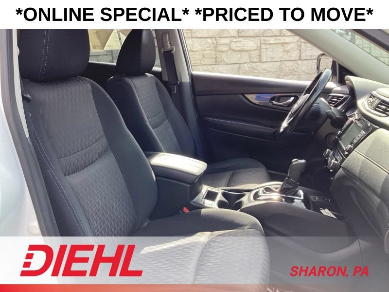 Used 2019 Nissan Rogue SV w/ Premium Package FWD image 18