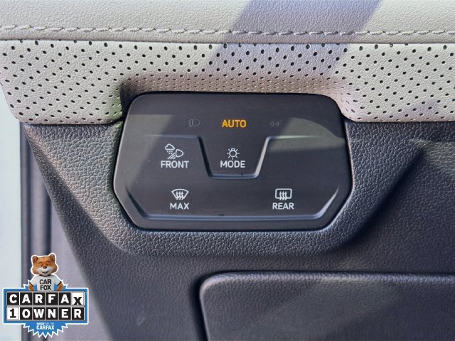 Used 2024 Volkswagen Atlas Peak Edition SE AWD/4WD image 37