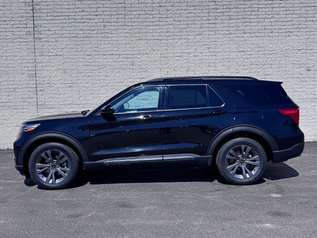 Certified 2023 Ford Explorer XLT w/ Equipment Group 202A AWD/4WD image 5