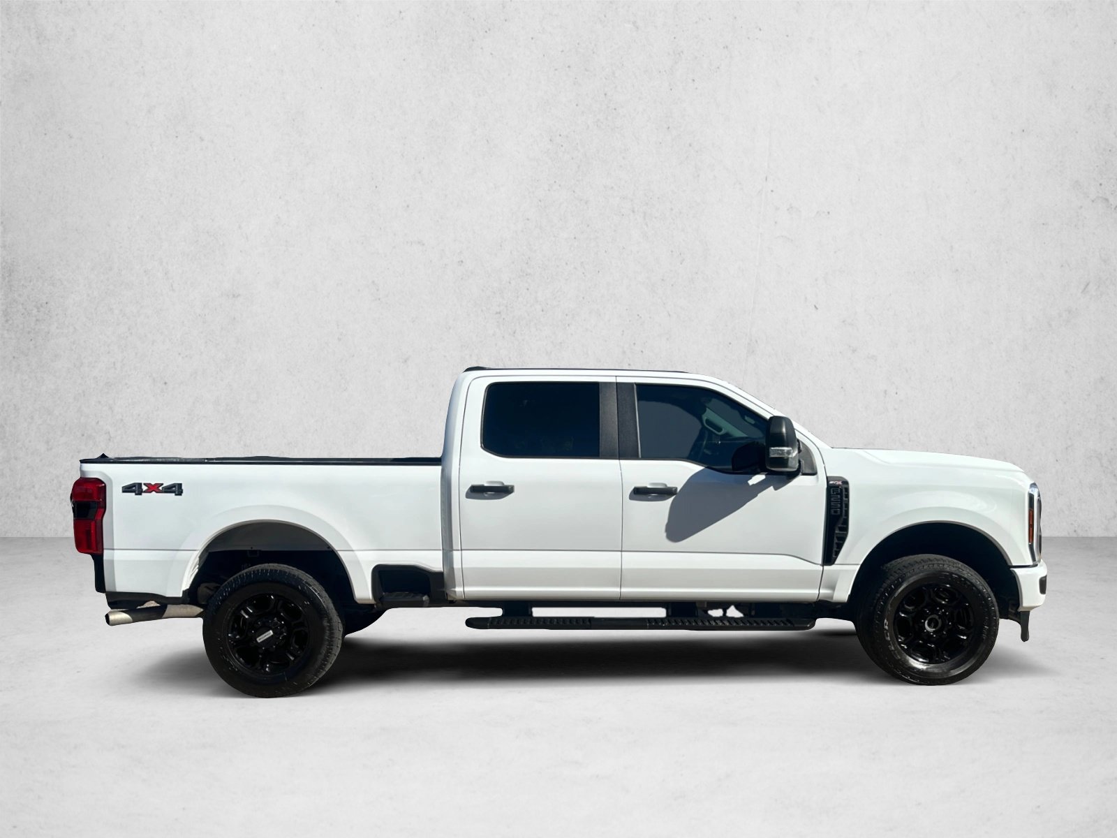 Certified 2025 Ford F250 XL w/ STX Appearance Package AWD/4WD image 4