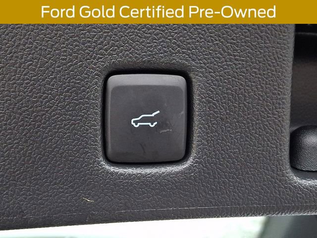 Certified 2022 Ford Escape SE w/ SE Sport Appearance Package image 34