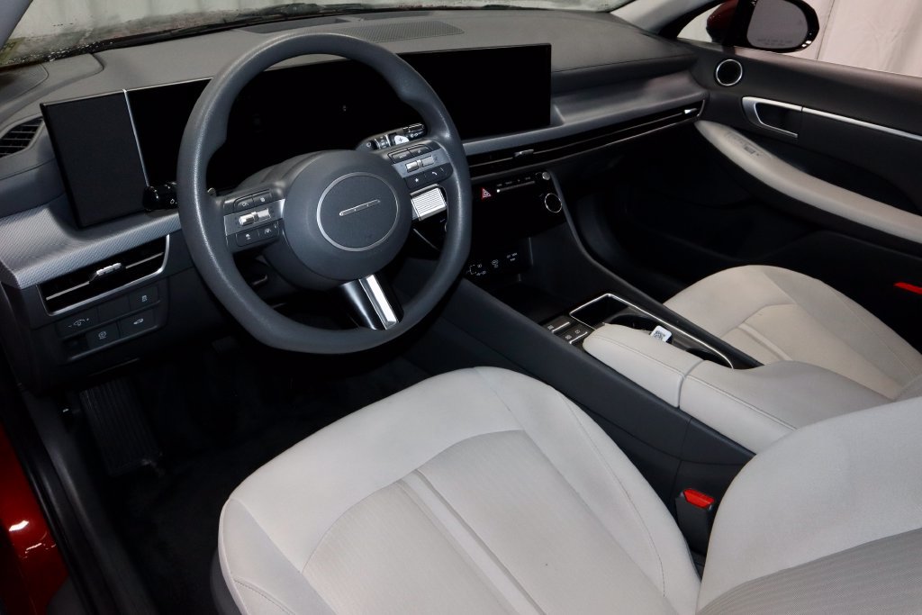 Used 2024 Hyundai Sonata SEL FWD image 25
