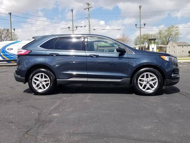 Certified 2024 Ford Edge SEL w/ Convenience Package AWD/4WD image 4