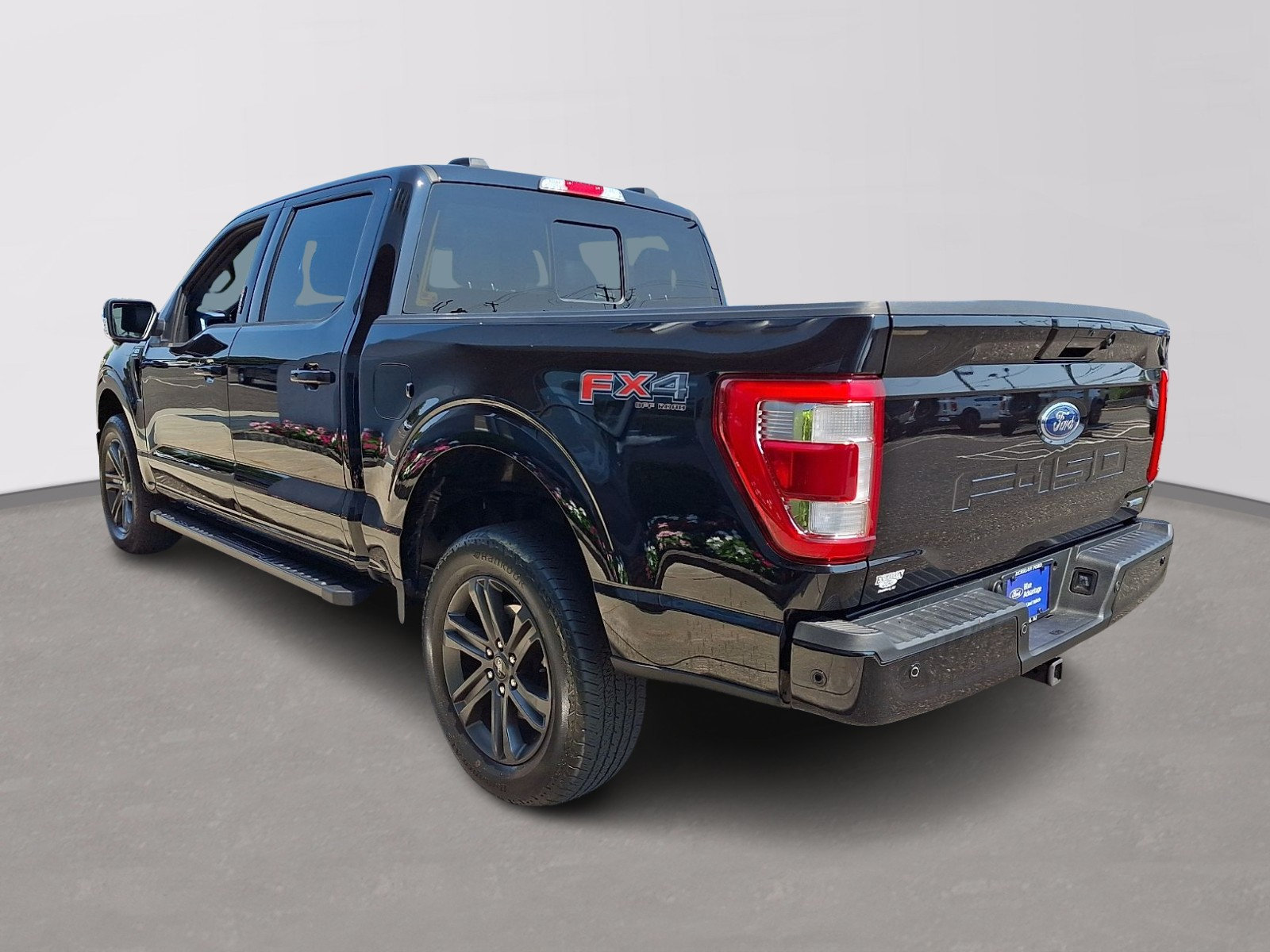 Certified 2023 Ford F150 Lariat w/ Equipment Group 502A High AWD/4WD image 4