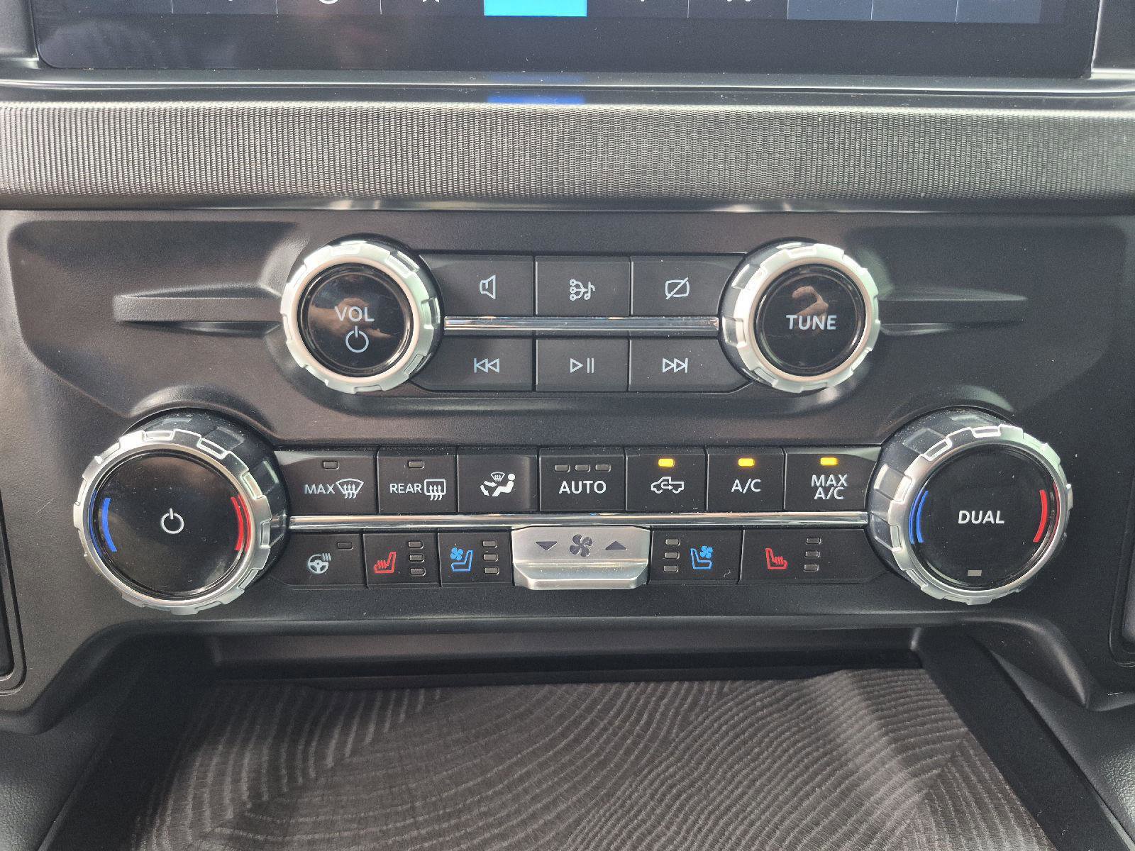 Certified 2024 Ford F250 Platinum w/ FX4 Off-Road Package image 23