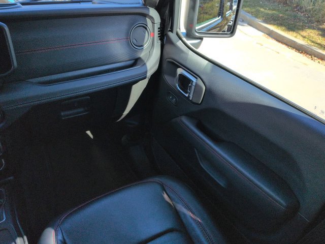 Used 2025 Jeep Gladiator Rubicon AWD/4WD image 21