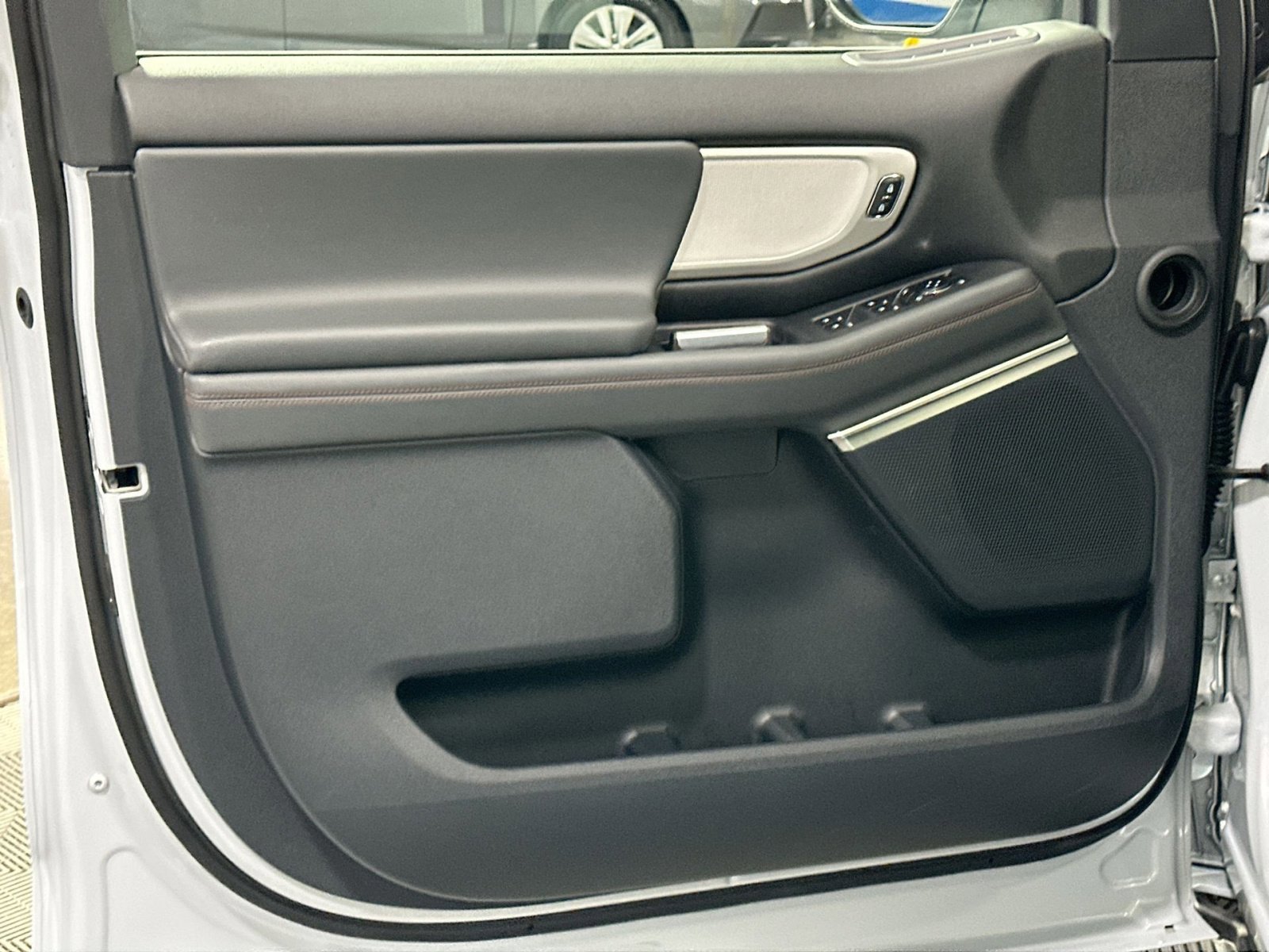 Certified 2025 Ford Expedition Max Active image 14