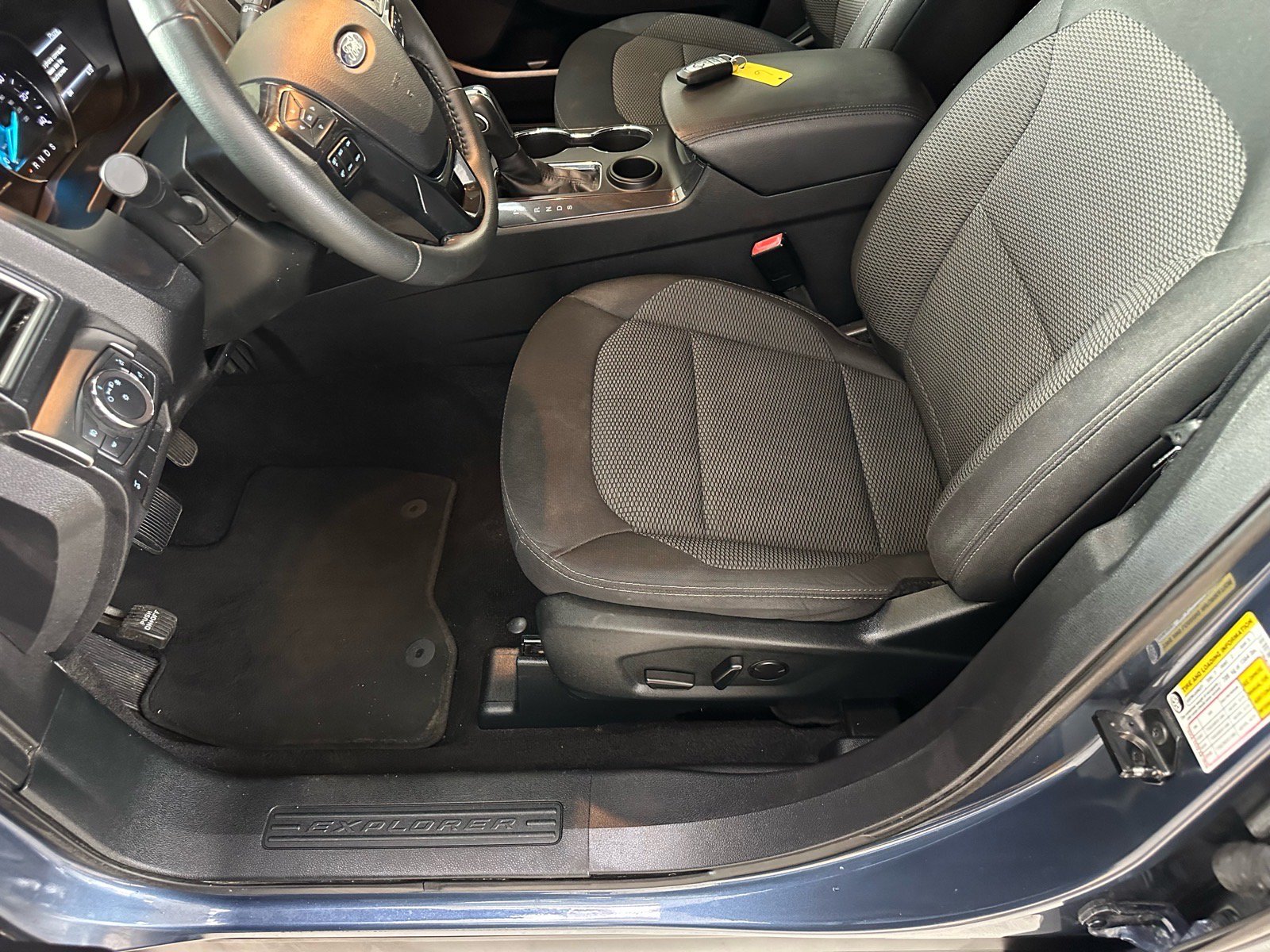 Certified 2019 Ford Explorer XLT w/ Equipment Group 201A FWD image 18
