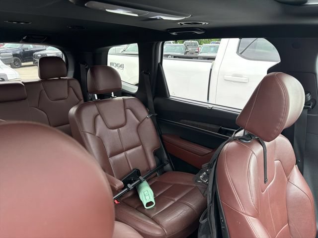 Used 2024 Kia Telluride EX w/ EX Captain's Chair Package AWD/4WD image 41