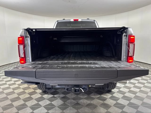 Certified 2021 Ford F350 Platinum w/ Tremor Off-Road Package AWD/4WD image 18