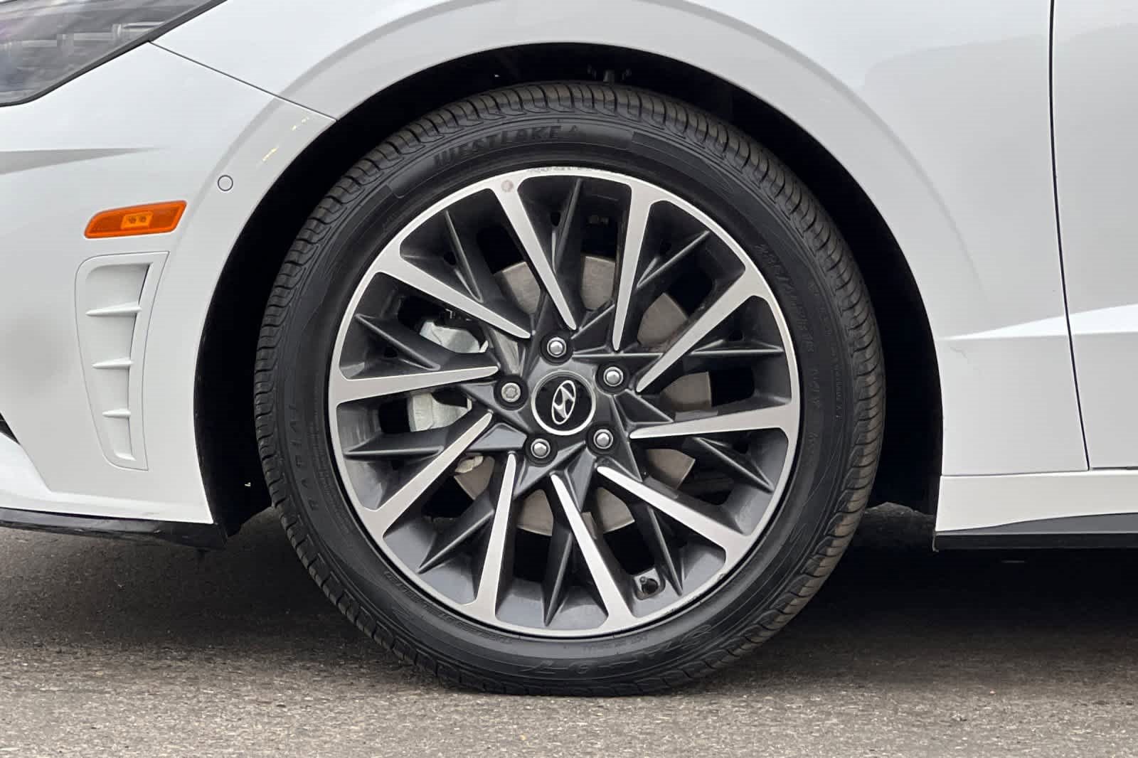 Used 2020 Hyundai Sonata Limited image 27