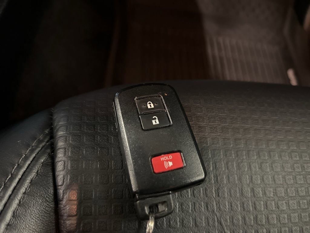 Used 2020 Toyota Tacoma TRD Off-Road w/ TRD Premium Off Road Package image 43