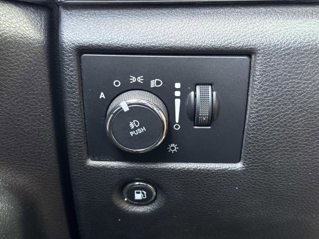 Used 2021 Jeep Grand Cherokee Limited image 22