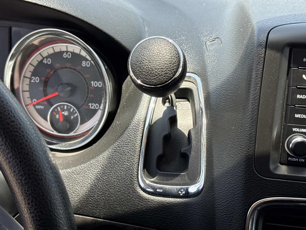 Used 2018 Dodge Grand Caravan SE w/ UConnect Hands-Free Group FWD image 15
