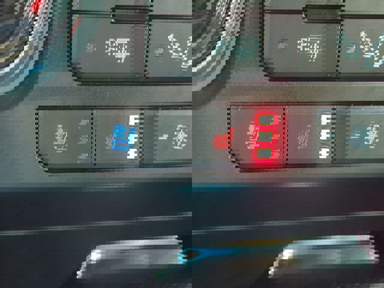 Certified 2020 Ford F450 Platinum w/ FX4 Off-Road Package image 22