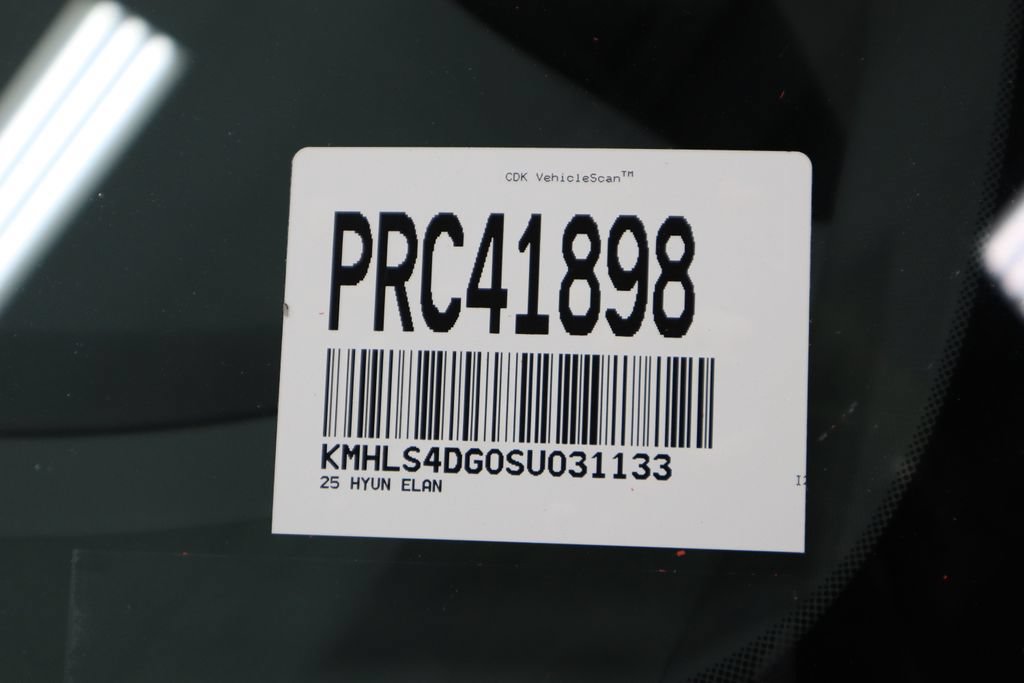 Used 2025 Hyundai Elantra SEL FWD image 37