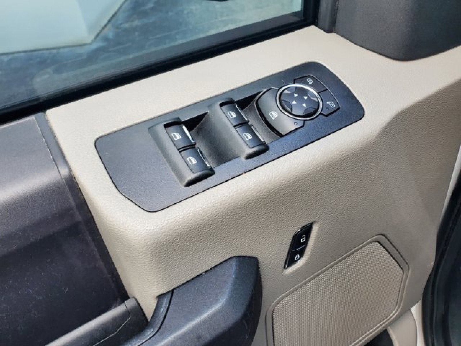 Certified 2018 Ford F150 XL w/ Equipment Group 101A Mid image 13