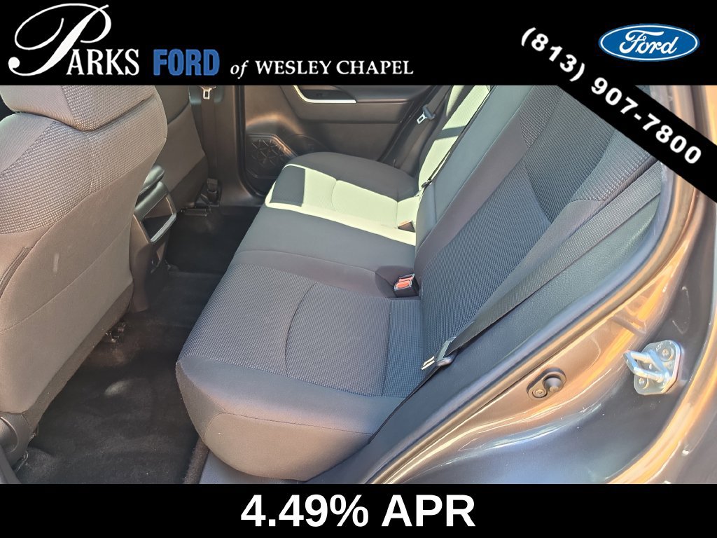 Used 2021 Toyota RAV4 LE AWD/4WD image 15