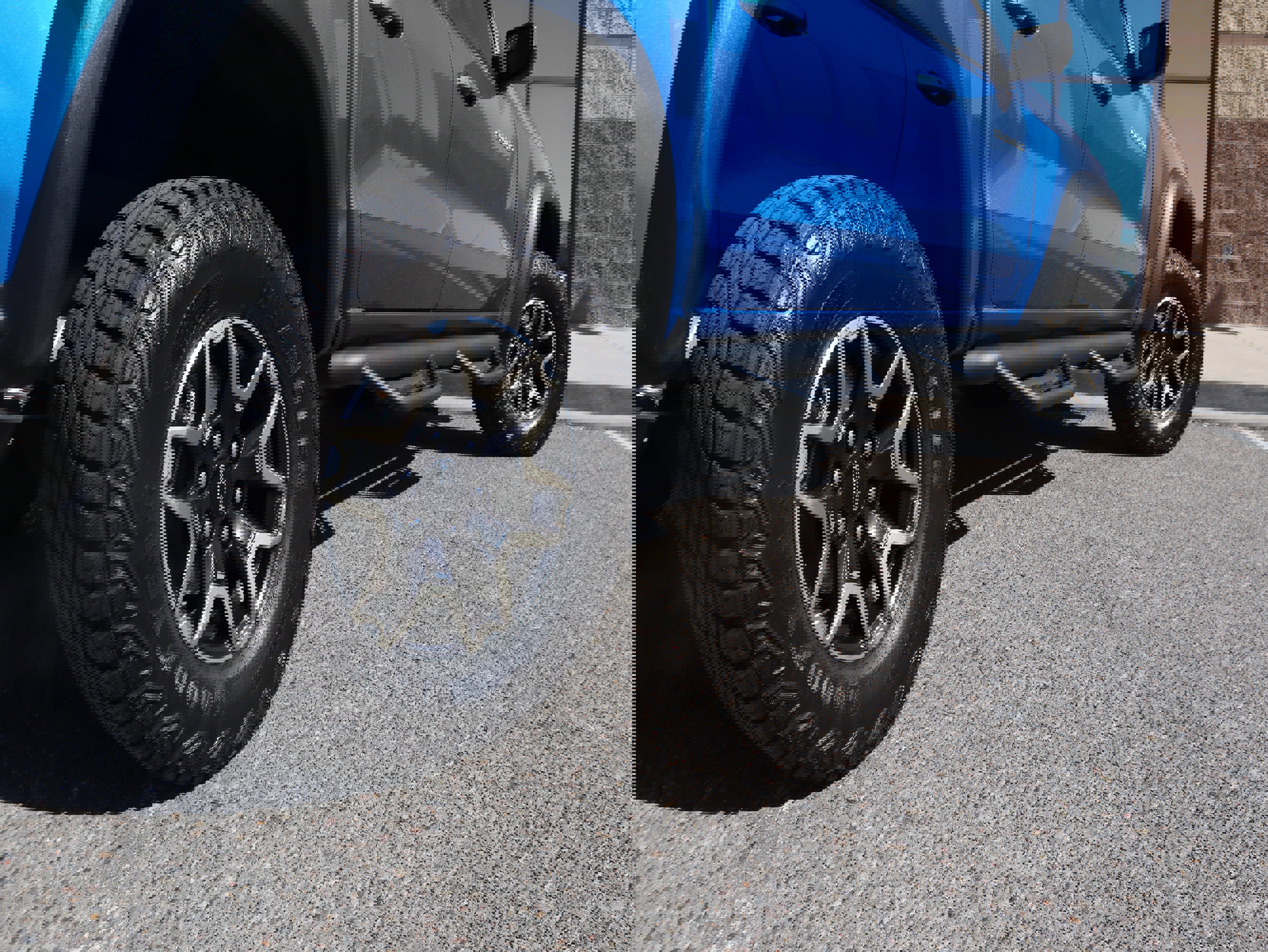 Used 2023 Chevrolet Colorado ZR2 w/ ZR2 Convenience Package III image 11