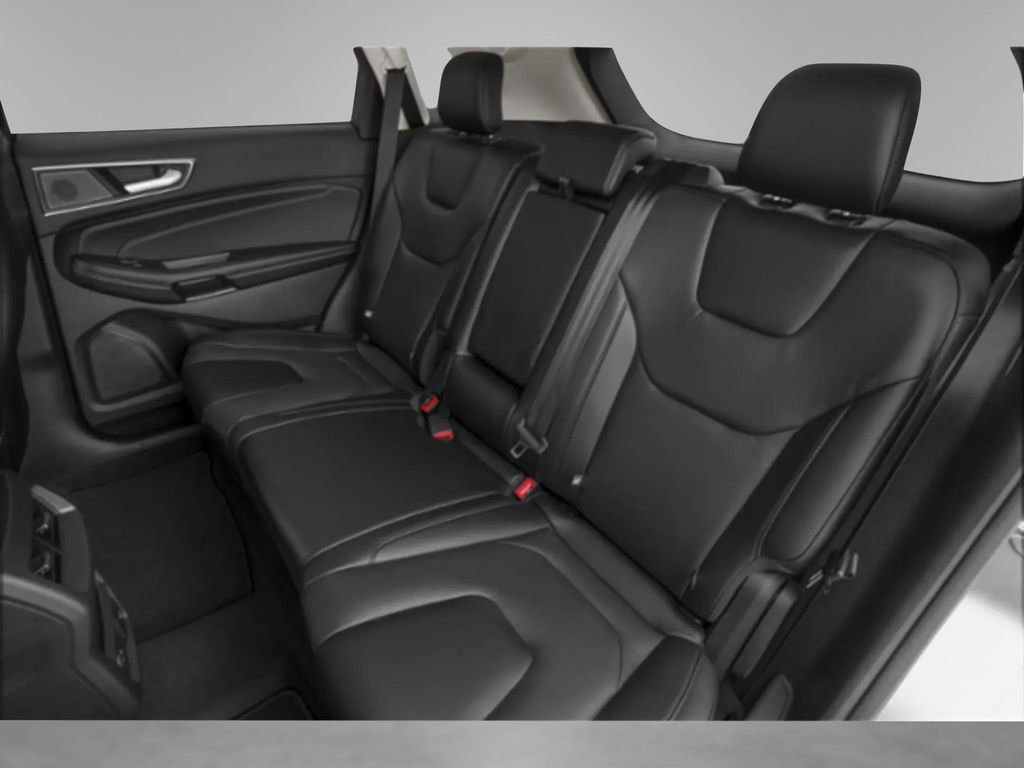 Certified 2024 Ford Edge Titanium image 10