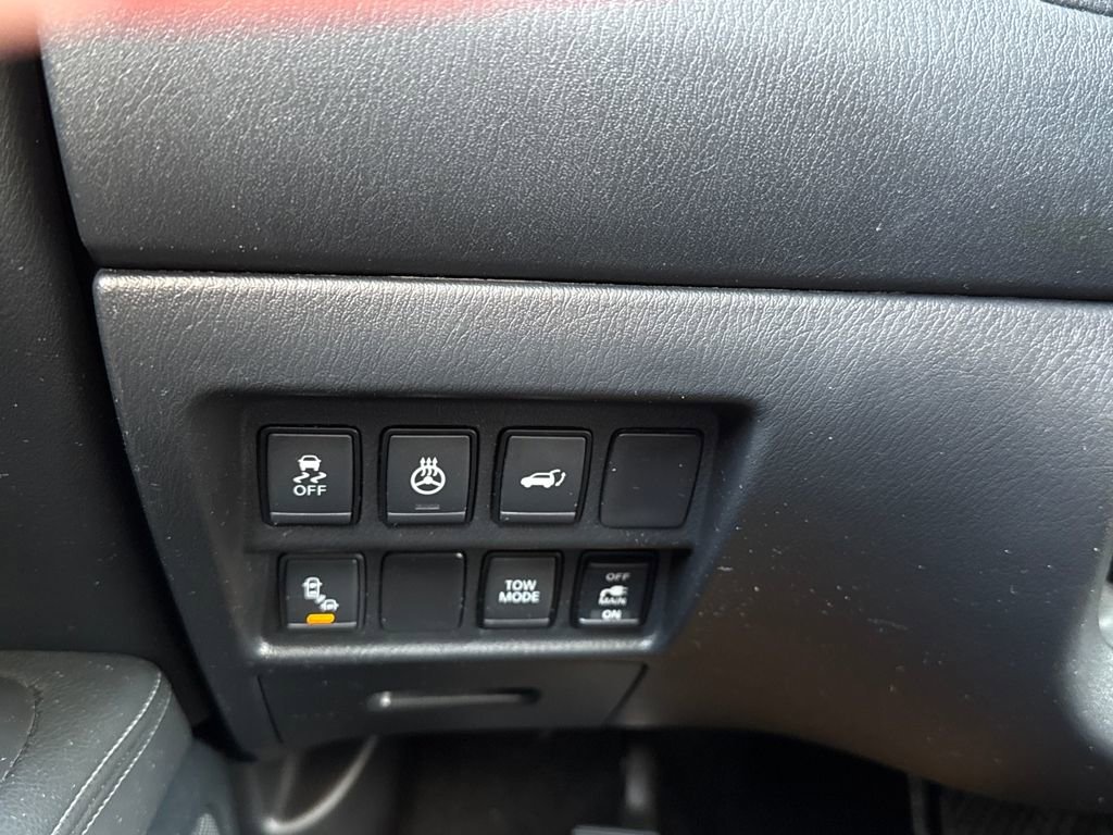 Used 2019 Nissan Pathfinder SL image 27