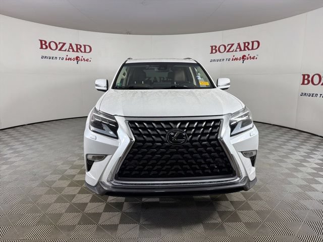 Used 2023 Lexus GX 460 Luxury w/ Sport Design Package AWD/4WD image 2