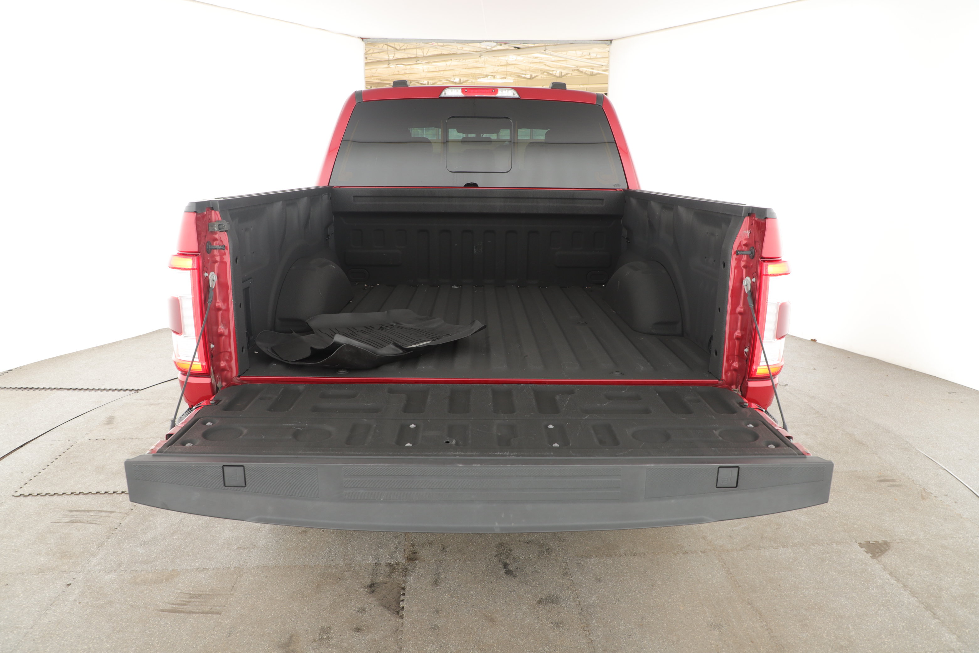 Certified 2023 Ford F150 Lariat AWD/4WD image 5