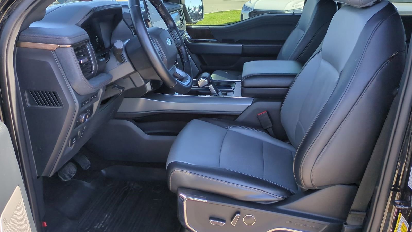 Certified 2022 Ford F150 Lightning Lariat image 17