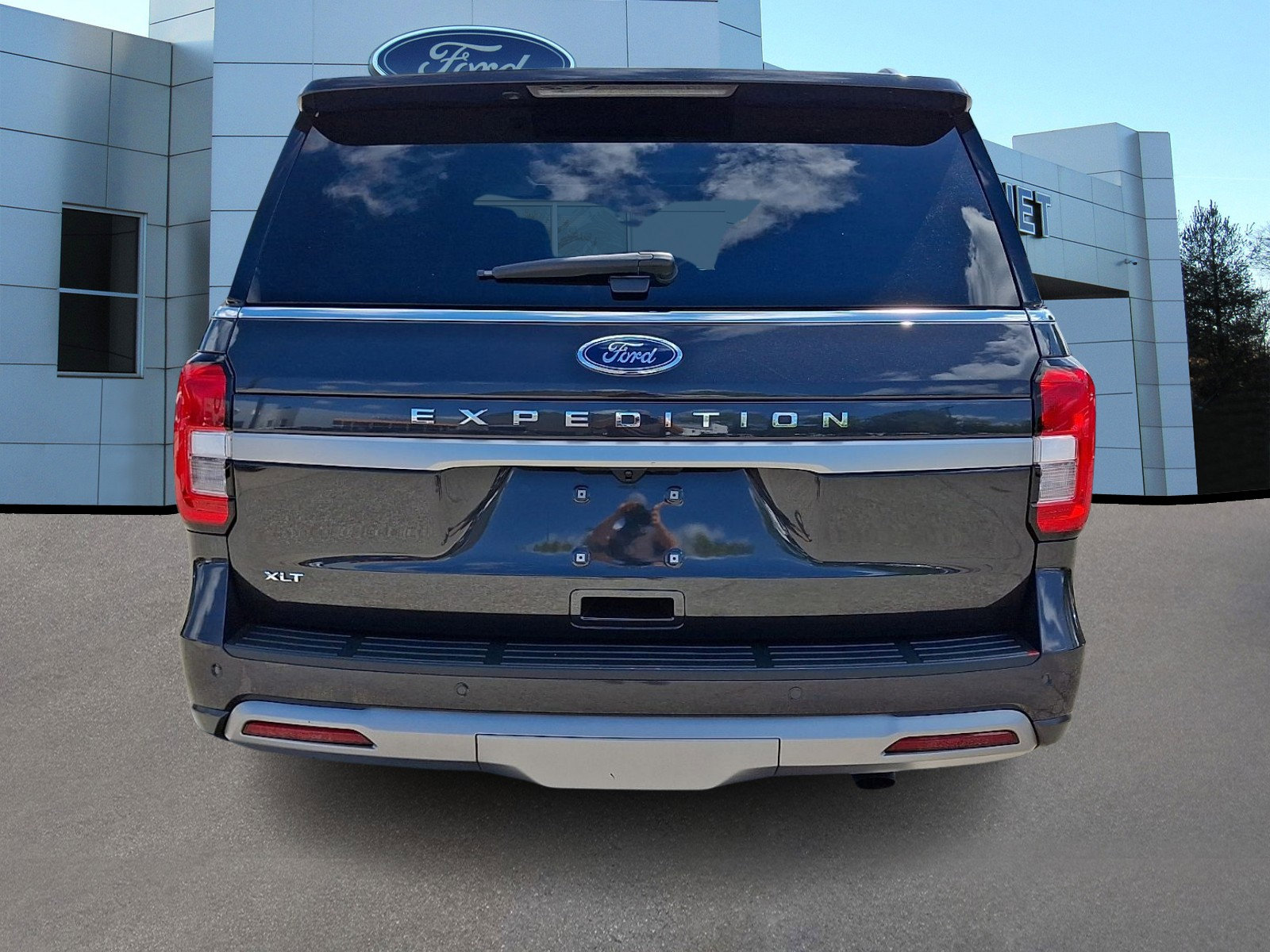 Certified 2023 Ford Expedition XLT AWD/4WD image 7