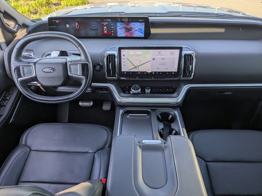 Certified 2025 Ford Expedition Max Platinum w/ Stealth Performance Package AWD/4WD image 20